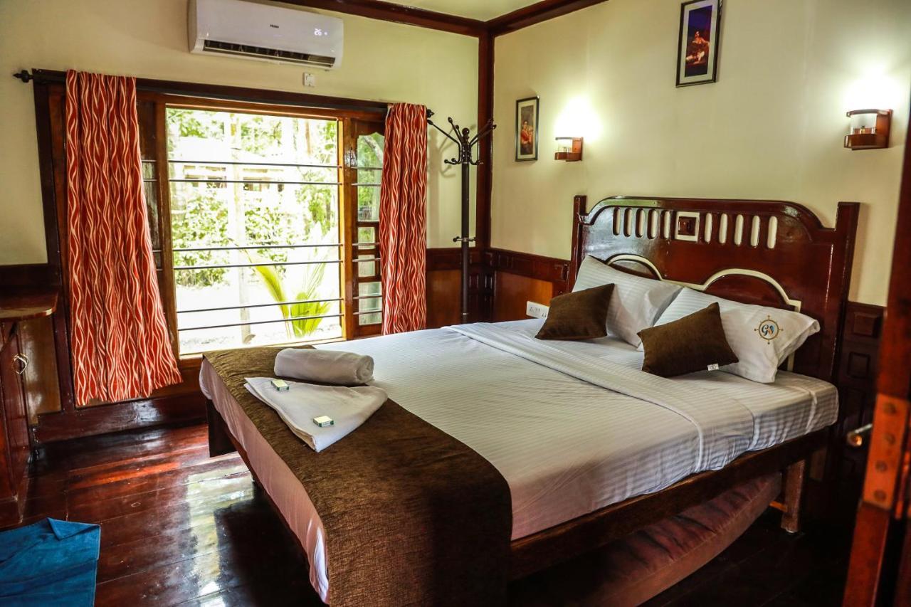 Grand Villa Houseboat Kumarakom Kültér fotó