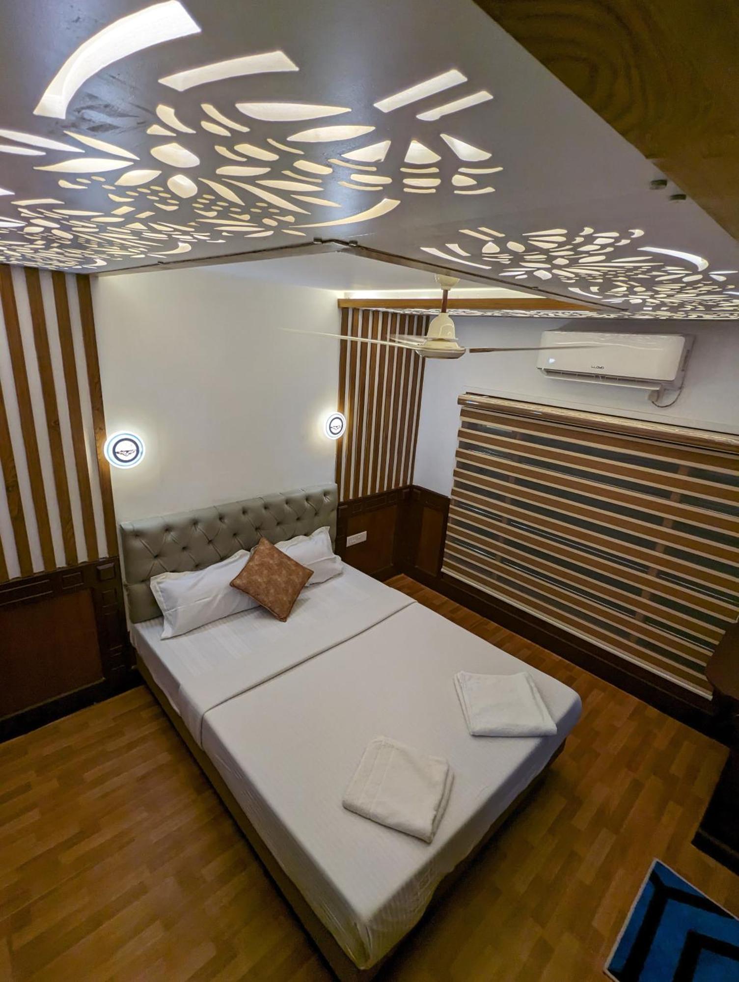 Grand Villa Houseboat Kumarakom Kültér fotó