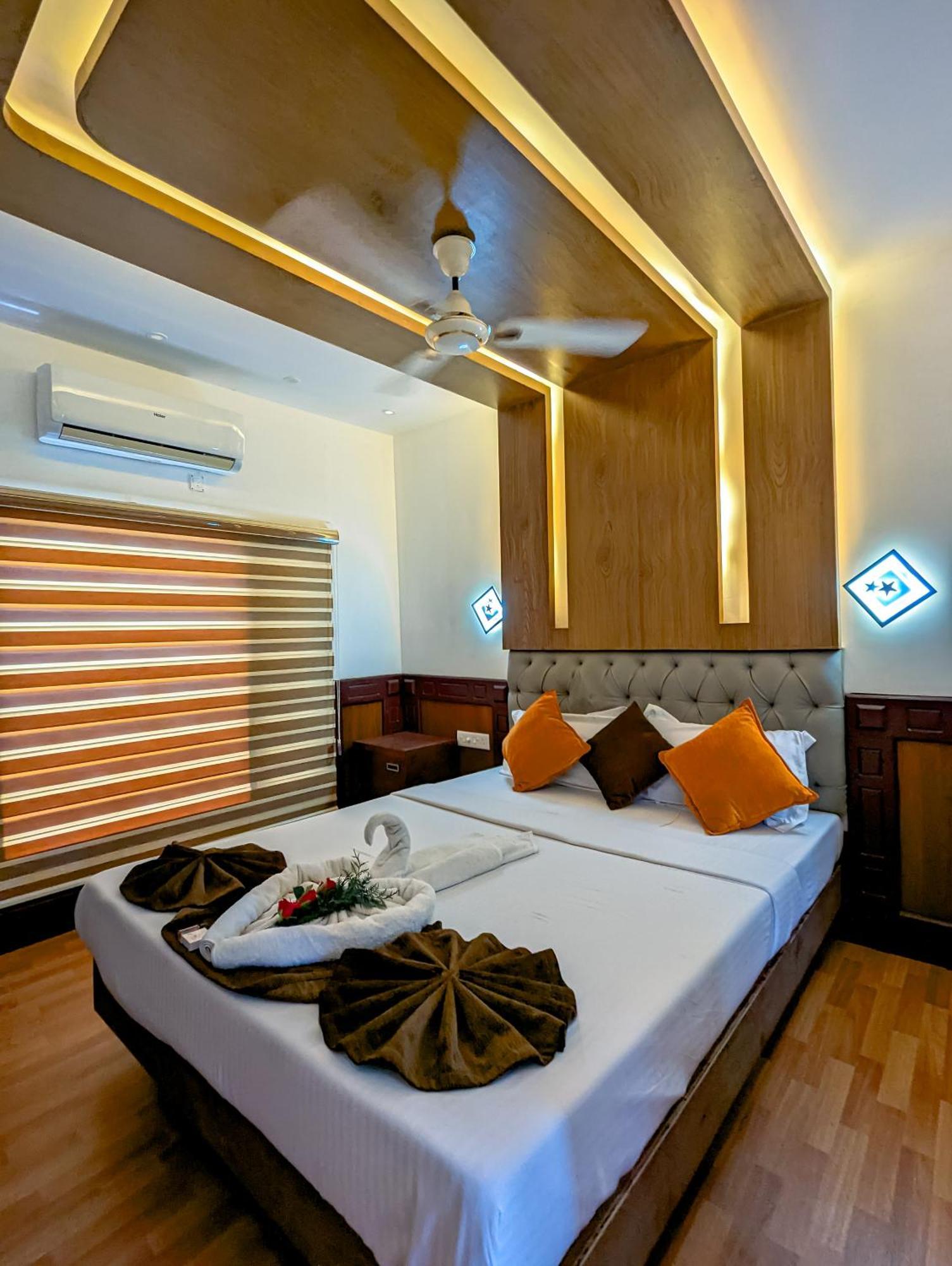 Grand Villa Houseboat Kumarakom Kültér fotó